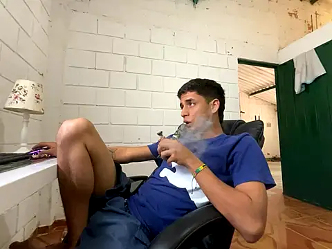 Max TheHorseDick online show from November 24, 9:03 pm