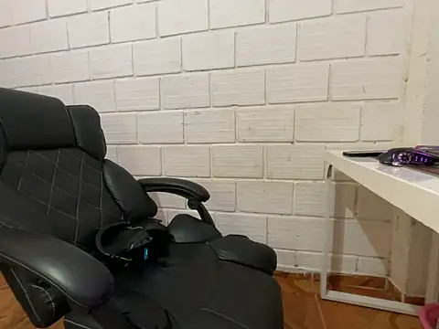 Max TheHorseDick online show from March 9, 4:49 am