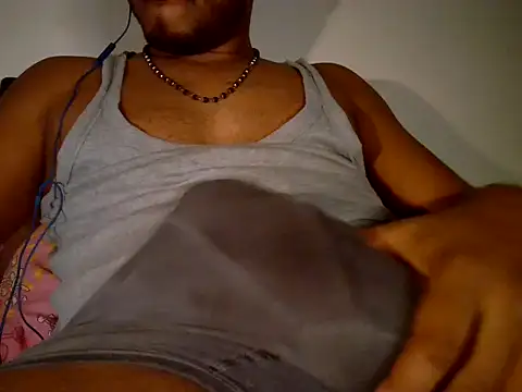 Snapshot of piratess chatting on March 7, 9:01 pm piratess online show from March 7, 9:01 pm