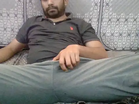 Snapshot of redvelvet_4 chatting on February 16, 8:21 am redvelvet 4 online show from February 16, 8:21 am