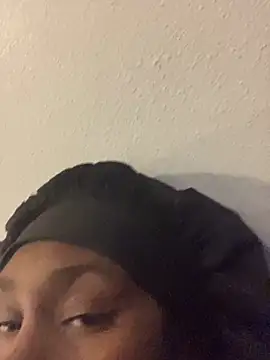 Snapshot of Foreignthababyy chatting on September 17, 8:16 am Foreignthababyy online show from September 17, 8:16 am