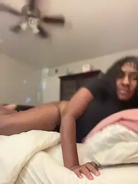 Foreignthababyy online show from May 17, 5:16 am
