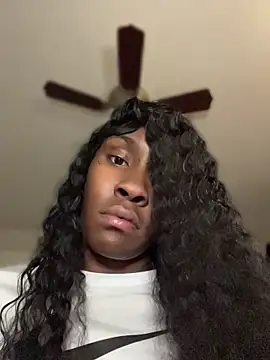 Foreignthababyy online show from May 20, 5:35 am
