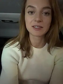 Snapshot of -AngelAri- chatting on December 12, 9:26 pm -AngelAri- online show from December 12, 9:26 pm