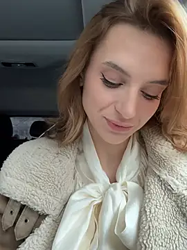 Snapshot of -AngelAri- chatting on December 20, 9:21 am -AngelAri- online show from December 20, 9:21 am