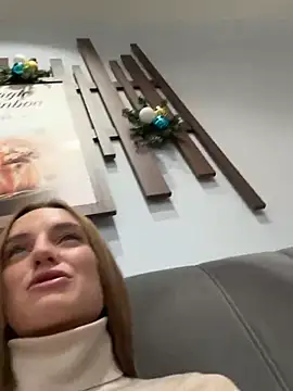 Snapshot of -AngelAri- chatting on January 10, 1:20 pm -AngelAri- online show from January 10, 1:20 pm