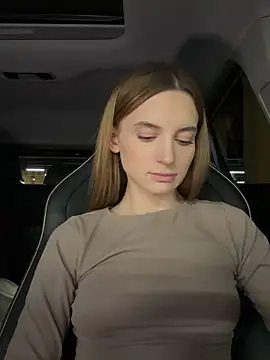 Snapshot of -AngelAri- chatting on February 3, 9:07 pm -AngelAri- online show from February 3, 9:07 pm
