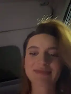 Snapshot of -AngelAri- chatting on February 5, 7:31 pm -AngelAri- online show from February 5, 7:31 pm
