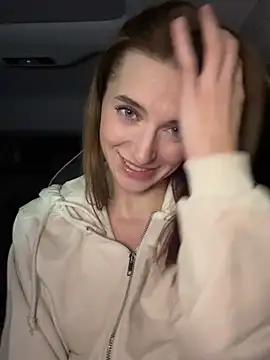 Snapshot of -AngelAri- chatting on March 13, 9:21 am -AngelAri- online show from March 13, 9:21 am