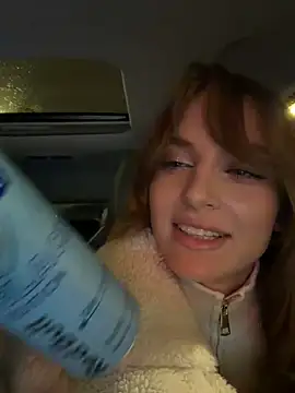 Snapshot of -AngelAri- chatting on February 27, 6:08 pm -AngelAri- online show from February 27, 6:08 pm