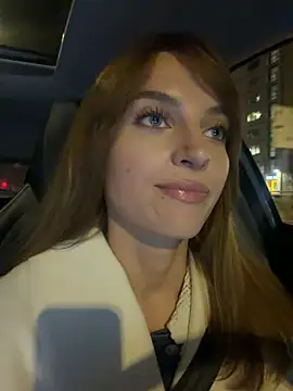 Snapshot of -AngelAri- chatting on March 18, 6:11 pm -AngelAri- online show from March 18, 6:11 pm