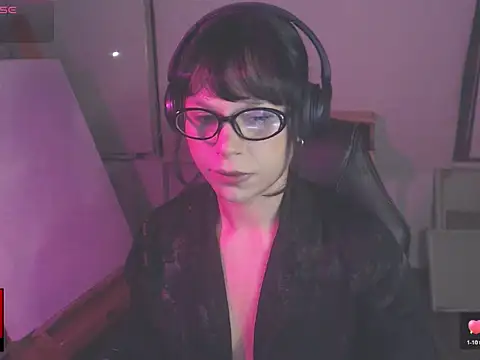 Snapshot of alien__show chatting on March 10, 3:22 am alien show online show from March 10, 3:22 am