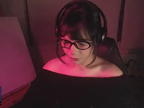 Snapshot of alien__show chatting on March 27, 8:48 am alien show online show from March 27, 8:48 am