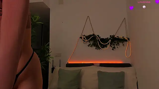 Jaylee Krys online show from February 15, 6:04 pm