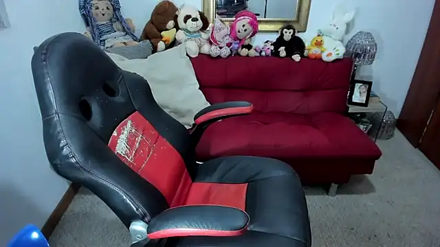 Snapshot of NicolettColin chatting on January 23, 12:46 am NicolettColin online show from January 23, 12:46 am