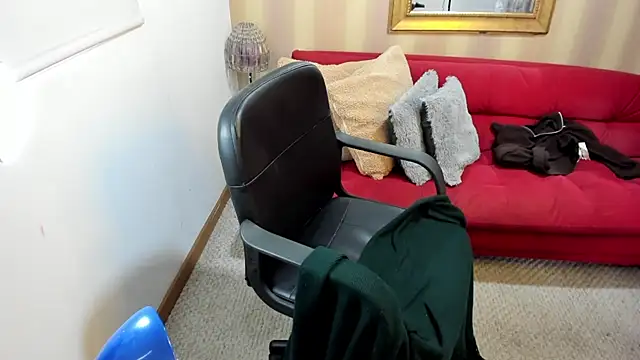NicolettColin online show from May 5, 6:38 pm