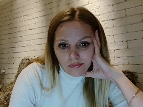 Snapshot of Angel_girllovemy chatting on January 13, 4:34 pm Angel girllovemy online show from January 13, 4:34 pm