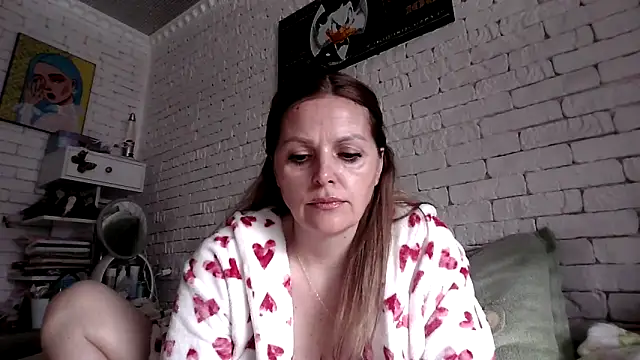 Snapshot of Angel_girllovemy chatting on February 5, 8:08 am Angel girllovemy online show from February 5, 8:08 am