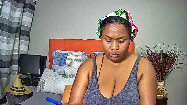 missboobsxx online show from December 26, 9:15 pm