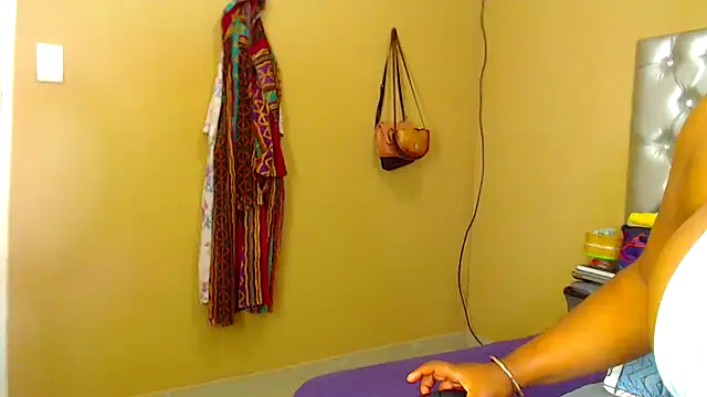 missboobsxx online show from November 11, 8:20 pm