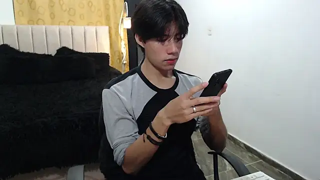 Elio-cam online show from March 18, 2:58 am