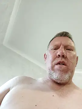 Snapshot of Chris74j chatting on February 5, 4:39 am Chris74j online show from February 5, 4:39 am