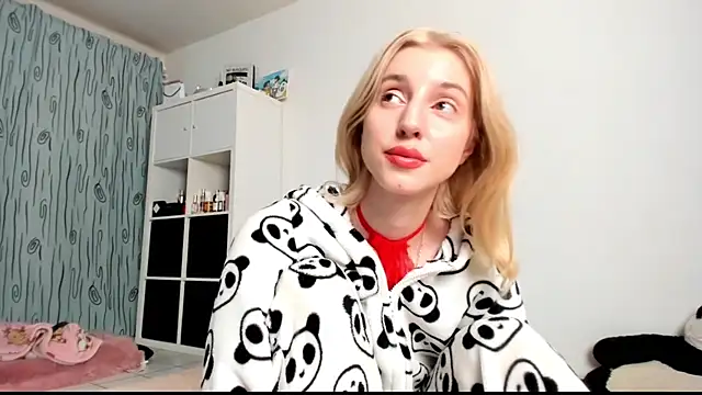 KenzieDawton online show from January 26, 5:13 am