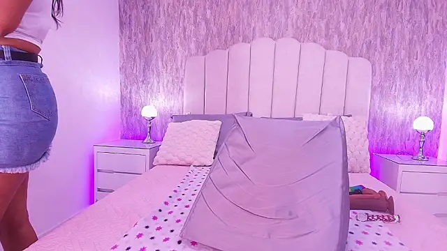 Snapshot of raven_lilith_ chatting on February 10, 3:10 am raven lilith online show from February 10, 3:10 am