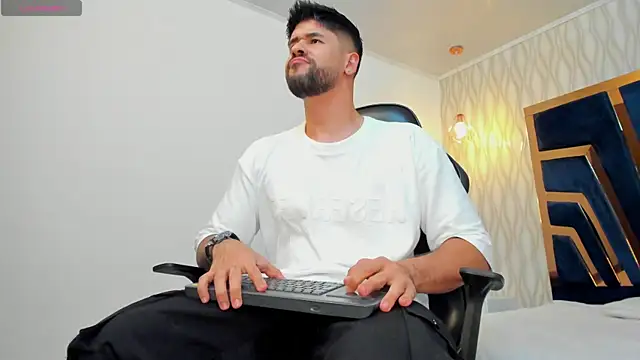 Petesevans online show from February 28, 11:23 pm