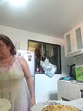 karlythothxh online show from September 29, 1:49 pm