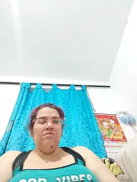 karlythothxh online show from May 7, 8:36 pm