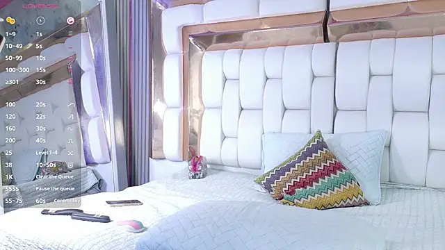 Snapshot of sexysistter chatting on September 25, 12:31 pm sexysistter online show from September 25, 12:31 pm