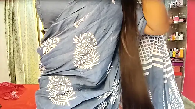 Snapshot of MAN-MOHINI-21 chatting on February 17, 1:42 pm MAN-MOHINI-21 online show from February 17, 1:42 pm