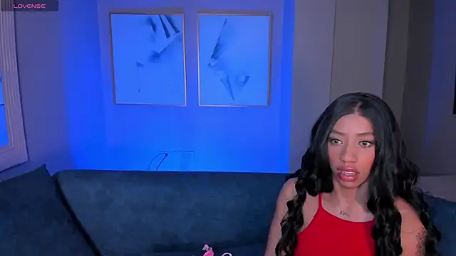 Snapshot of LindseyCox chatting on January 13, 1:34 am LindseyCox online show from January 13, 1:34 am