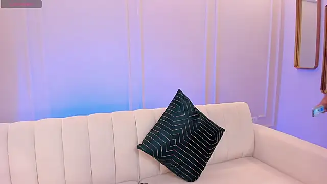 Snapshot of LindseyCox chatting on February 13, 8:55 pm LindseyCox online show from February 13, 8:55 pm
