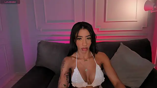 LindseyCox online show from October 11, 4:33 am