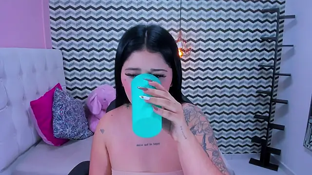 Snapshot of BIANCAROY1 chatting on April 1, 6:27 pm BIANCAROY1 online show from April 1, 6:27 pm