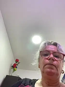 slutgold online show from February 19, 9:44 pm