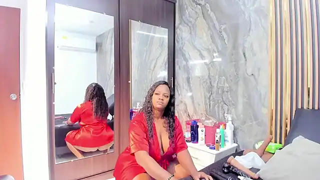 LauraSaenz01 online show from February 26, 3:21 am