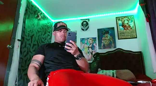 Snapshot of Danielsbigcum chatting on December 21, 5:47 am Danielsbigcum online show from December 21, 5:47 am