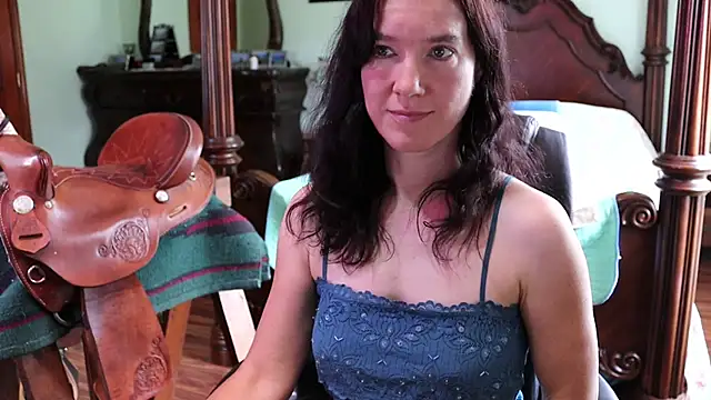 Snapshot of thornburyrose chatting on May 6, 7:41 pm thornburyrose online show from May 6, 7:41 pm