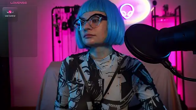 Snapshot of CyberXGoddess chatting on December 1, 2:05 am CyberXGoddess online show from December 1, 2:05 am