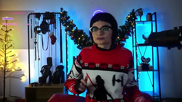 Snapshot of CyberXGoddess chatting on December 16, 1:43 am CyberXGoddess online show from December 16, 1:43 am