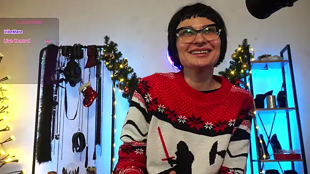 Snapshot of CyberXGoddess chatting on December 16, 11:10 pm CyberXGoddess online show from December 16, 11:10 pm