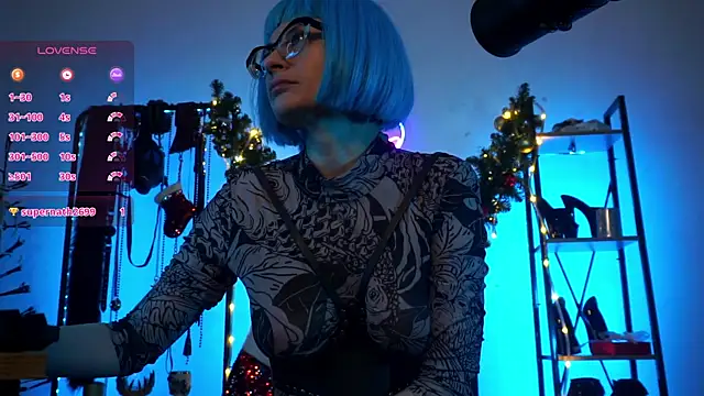 Snapshot of CyberXGoddess chatting on December 18, 1:22 am CyberXGoddess online show from December 18, 1:22 am