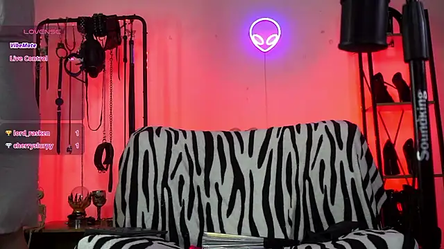 Snapshot of CyberXGoddess chatting on January 18, 12:14 am CyberXGoddess online show from January 18, 12:14 am