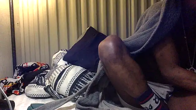 Maculine Stayr online show from January 26, 9:29 am