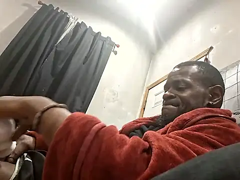 Maculine Stayr online show from March 1, 11:45 am