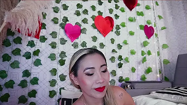 isis lov online show from February 8, 3:08 am