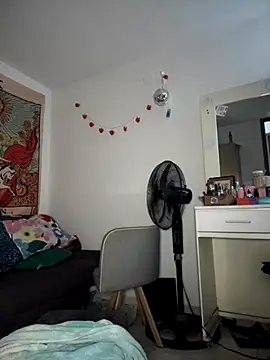 Snapshot of kiaraglam2 chatting on October 25, 2:35 pm kiaraglam2 online show from October 25, 2:35 pm